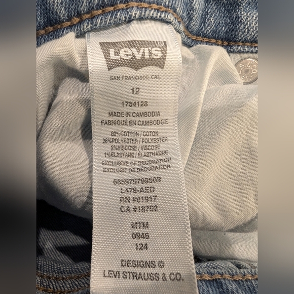 Levis Shorts - Denim - Girlfriend - Keep the Change youth Size 12 - Picture 7 of 13